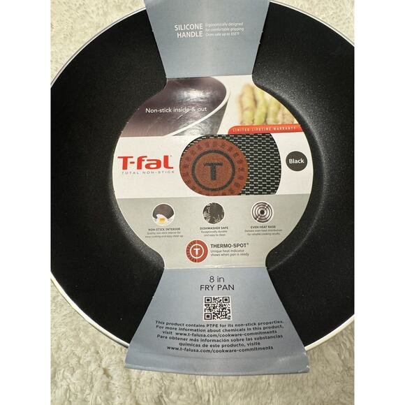 T-fal 'Total Non Stick' Frying Pan 8" Black - Thermo-Spot Heat Indicator - Picture 2 of 5